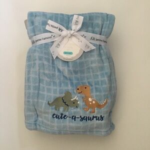 NEW Baby Blanket Blue Soft Lightweight Dinosaur Theme |  Petite l’amour
